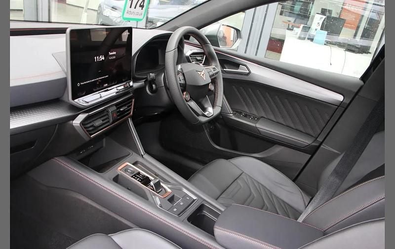 New Cupra Leon 147 HP (108 kW) 2026 Black Estate