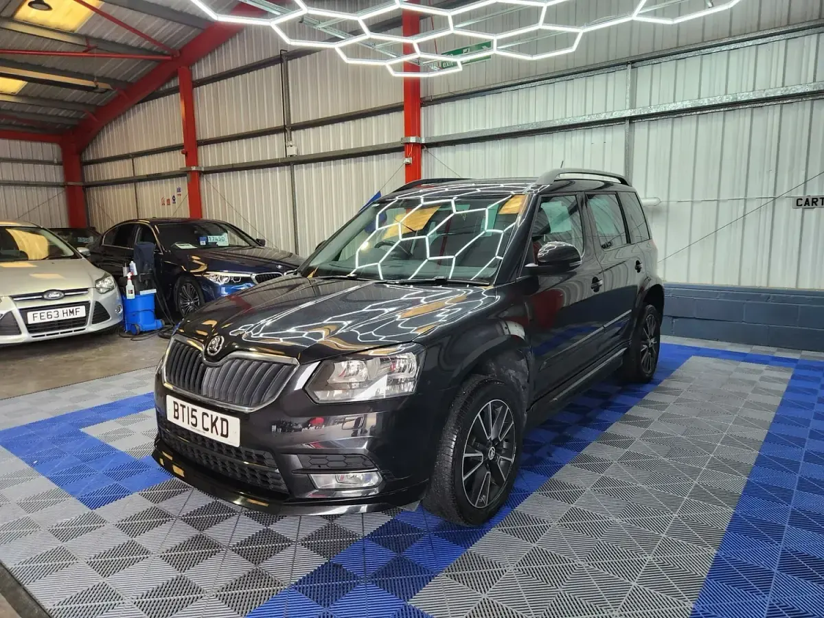 Used Skoda Yeti 140 HP (102 kW) 2015 Black SUV