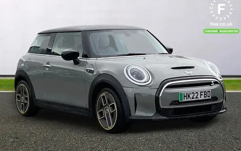 Used Mini Cooper Level 1 135 kW (184 HP) 2022 Hatchback