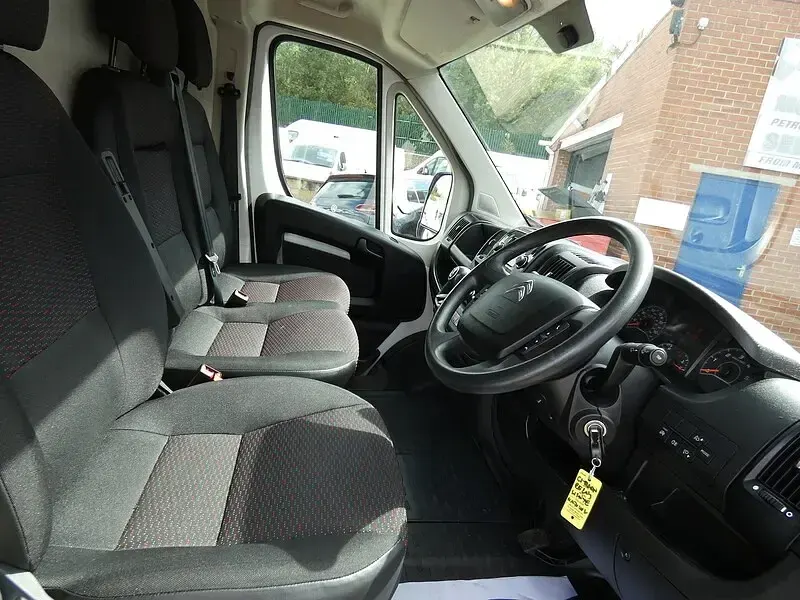 Used Citroën Relay 140 HP (102 kW) 2020 White Van