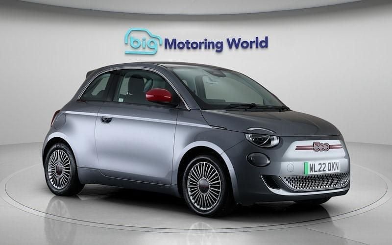 Used 2026 Fiat 500e Red Hatchback | £11,600 (Super price) - Image 1/4