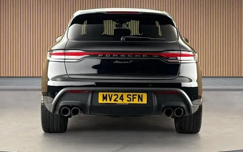 Used Porsche Macan 265 HP (194 kW) 2024 Black SUV