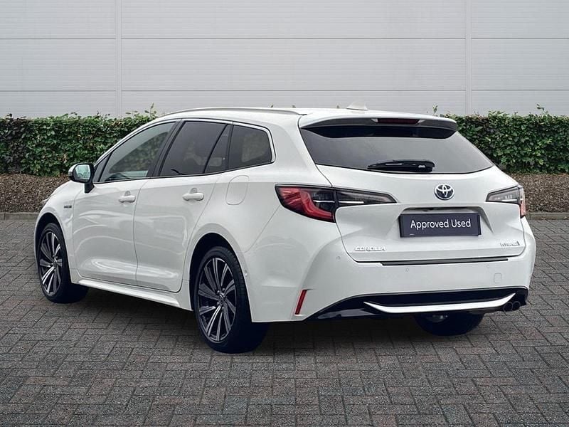 Used Toyota Corolla Design 2021 White Estate