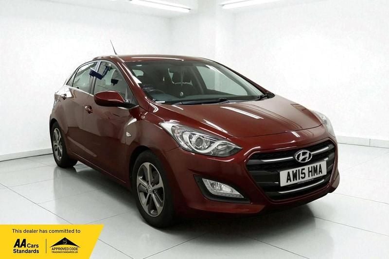 Red Used 2015 Hyundai i30 SE Hatchback | £7,100 (Fair price) - Image 1/4