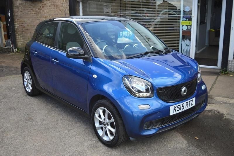 Used Smart ForFour Passion 90 HP (66 kW) 2015 Blue Hatchback
