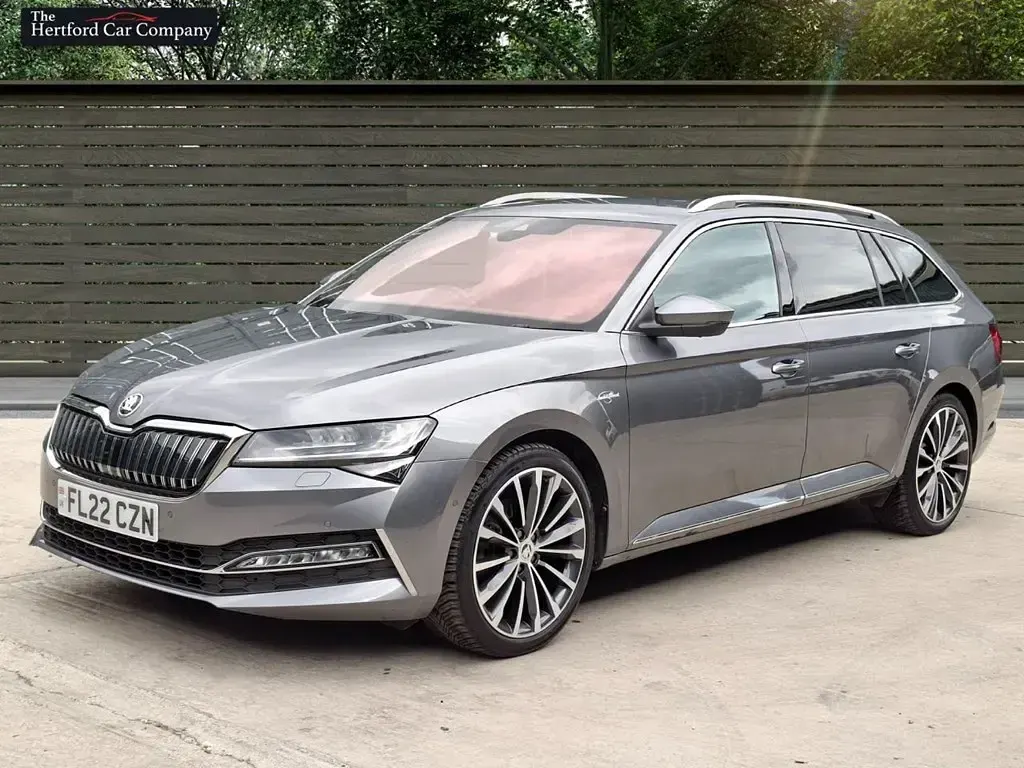 Used Skoda Superb LAURIN & KLEMENT 218 HP (160 kW) 2022 Grey Estate