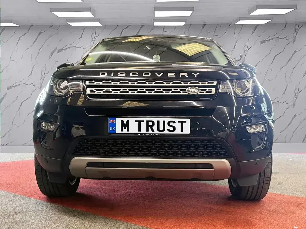 Used Land Rover Discovery Sport HSE 180 HP (132 kW) 2018 Black SUV