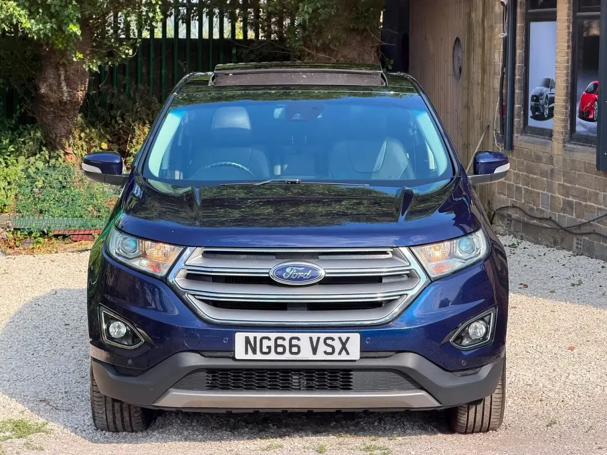 Used Ford Edge Titanium 210 HP (154 kW) 2016 Blue SUV