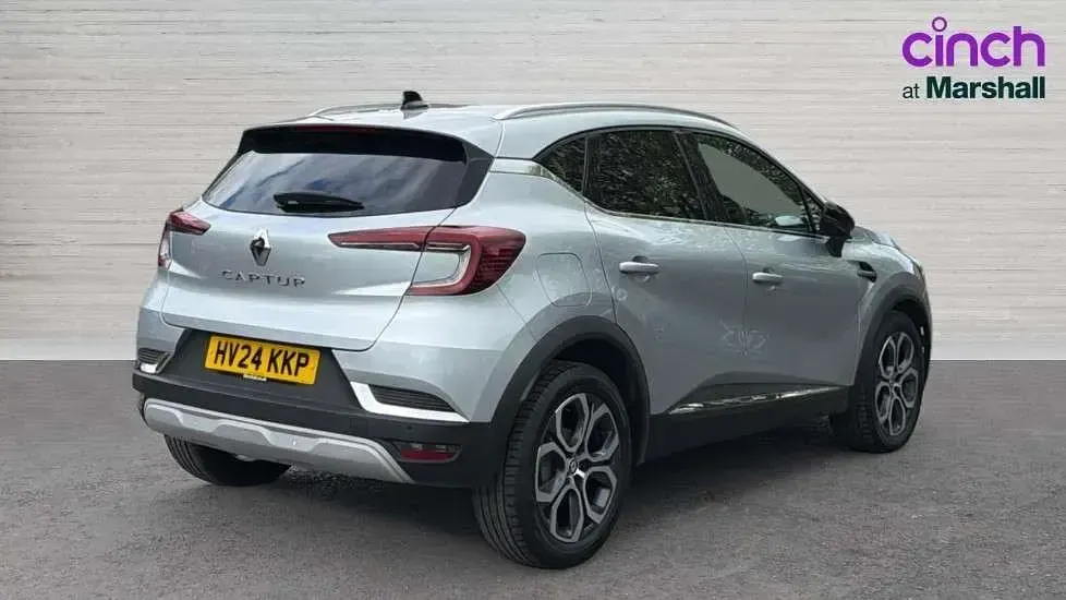 Używany Renault Captur Techno 91 KM (66 kW) 2024 Szary SUV