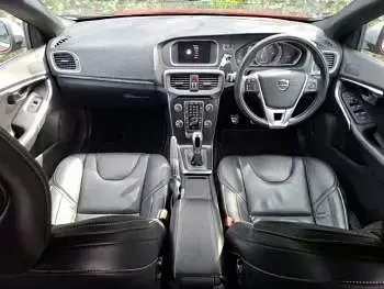 Used Volvo V40 R-Design Pro 120 HP (88 kW) 2018 Red Hatchback