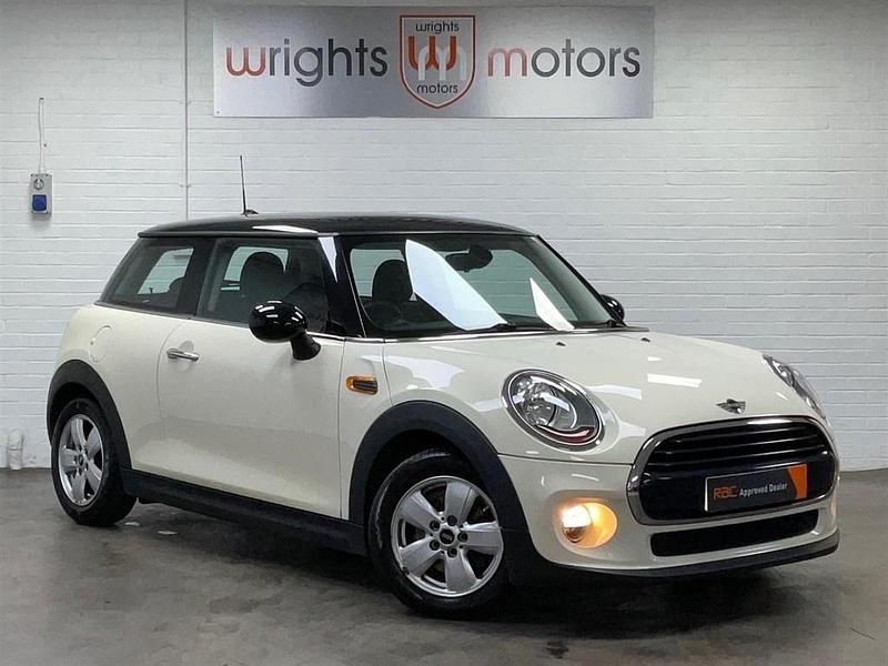 White Used 2016 Mini Cooper Hatch Hatchback | £7,995 (Super price) - Image 1/3