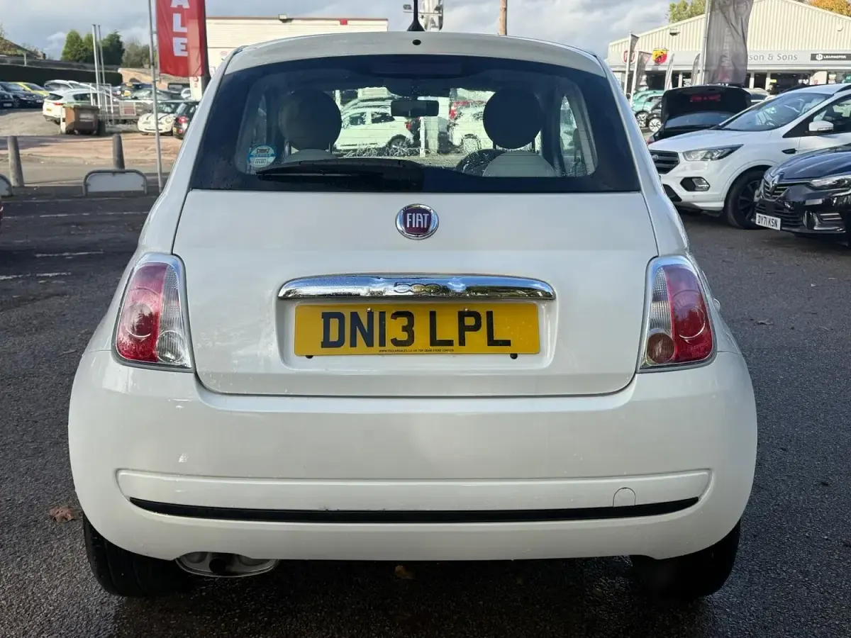 Używany Fiat 500 Pop 69 KM (50 kW) 2024 Biały Hatchback