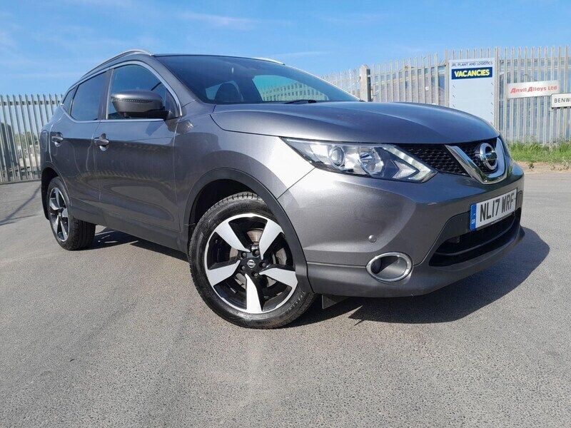 Grey Used 2017 Nissan Qashqai N-Vision SUV | £6,995 (Fair price) - Image 1/4