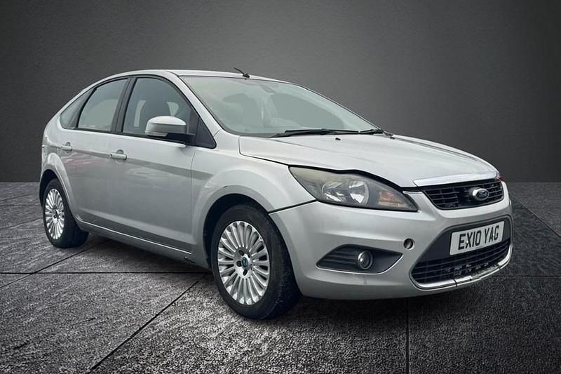 Used Ford Focus Titanium 110 HP (80 kW) 2010 Silver Hatchback
