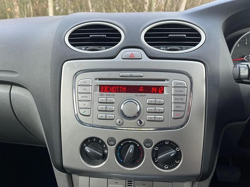 Used Ford Focus Zetec 2010 Grey Hatchback