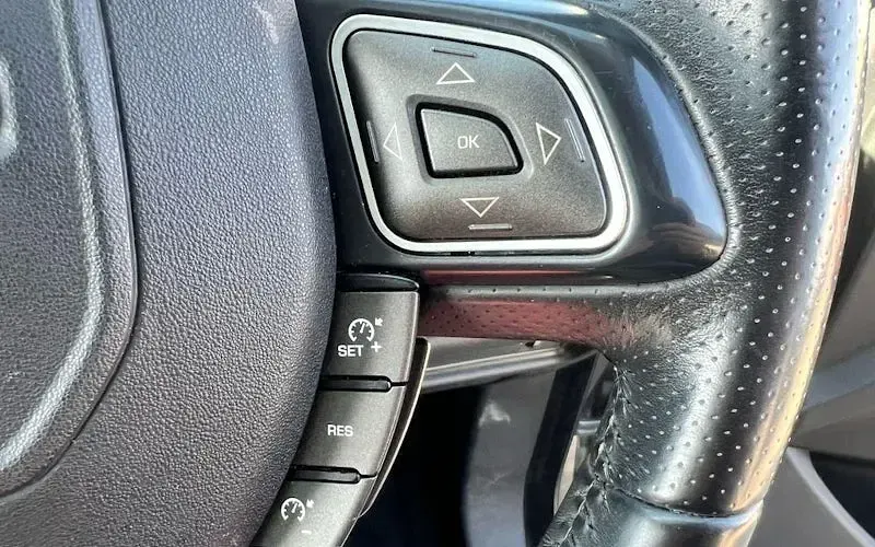 Used Land Rover Range Rover evoque Dynamic 190 HP (139 kW) 2012 Grey SUV