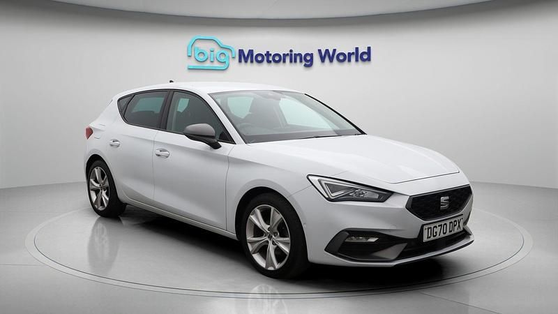 Used 2020 Seat Leon FR | £12,325 (Fair price) - Image 1/4