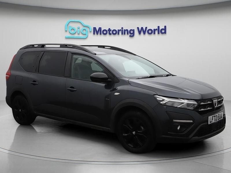 Grey Used 2022 Dacia Jogger Extreme MPV | £15,600 (Fair price) - Image 1/4