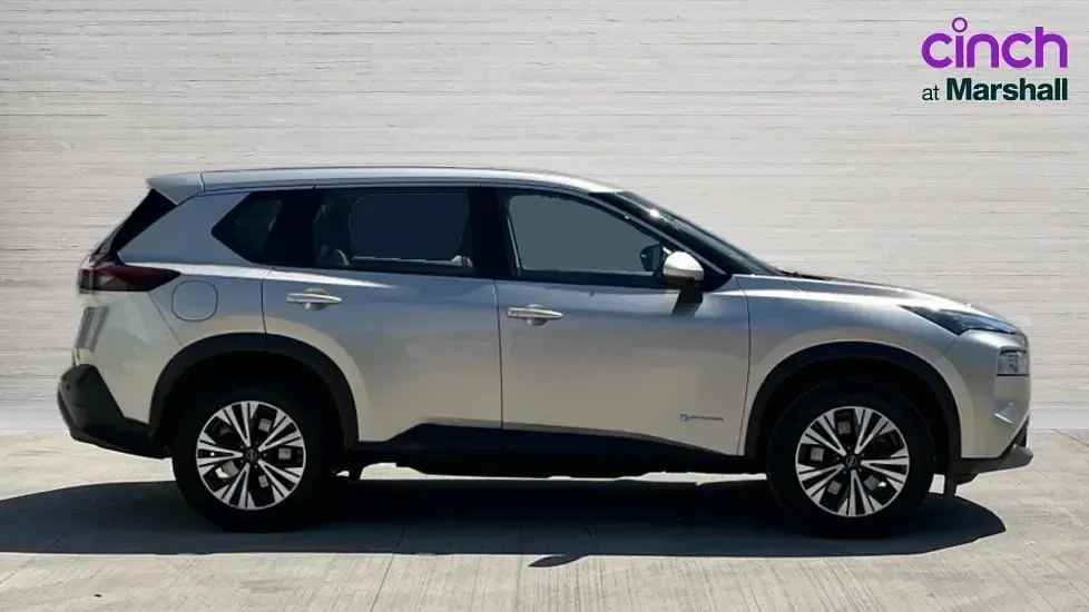 Used Nissan X-Trail Acenta 213 HP (156 kW) 2023 Silver SUV