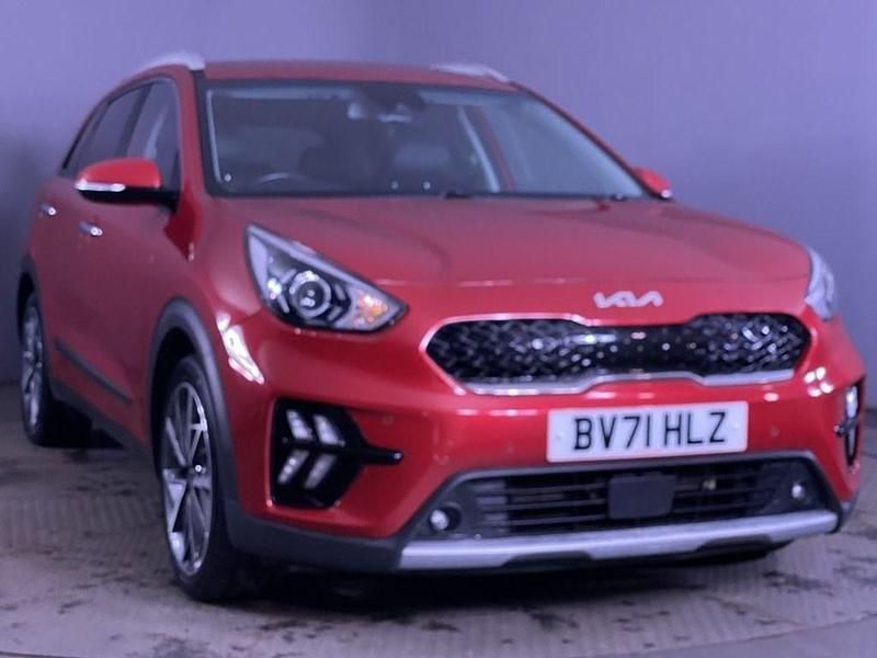 Red Used 2021 Kia Niro SUV | £16,499 (Fair price) - Image 1/4