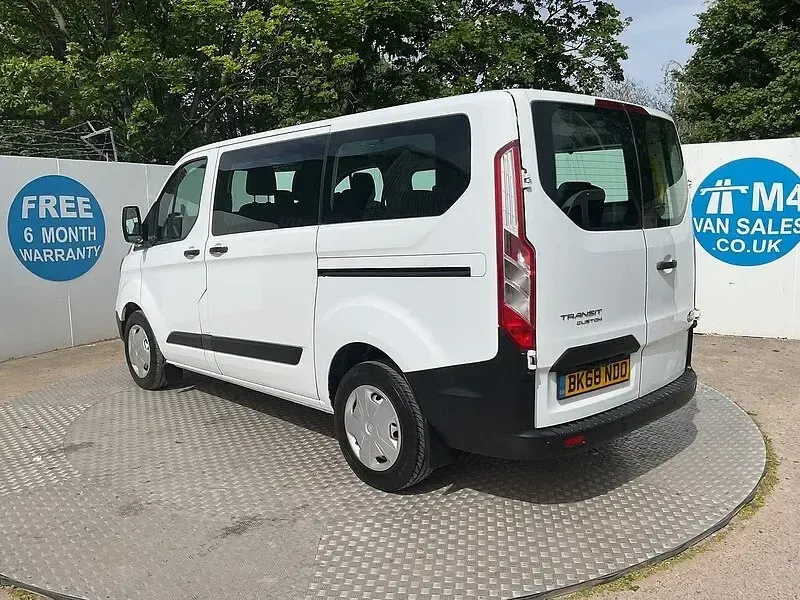 Used Ford Transit Custom 130 HP (95 kW) 2018 White Estate