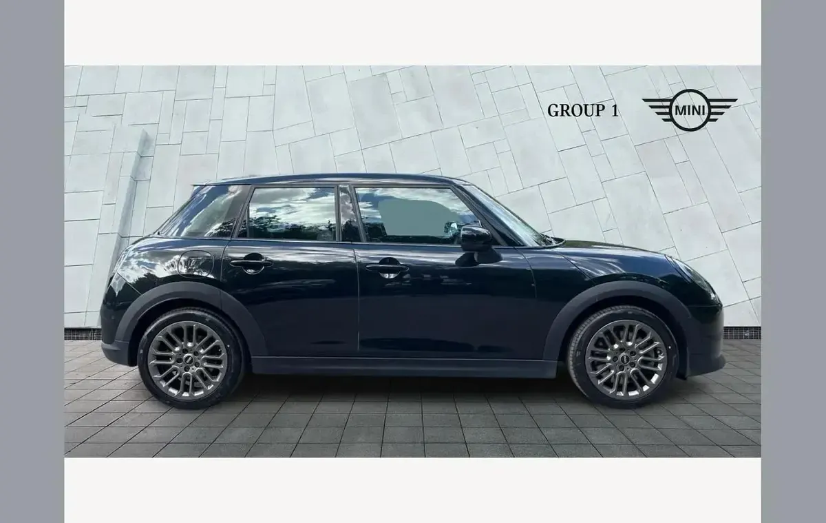 Used Mini Cooper Classic 147 kW (200 HP) 2025 Black Hatchback