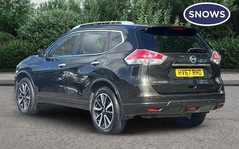 Used Nissan X-Trail Tekna 131 HP (96 kW) 2017 Green SUV