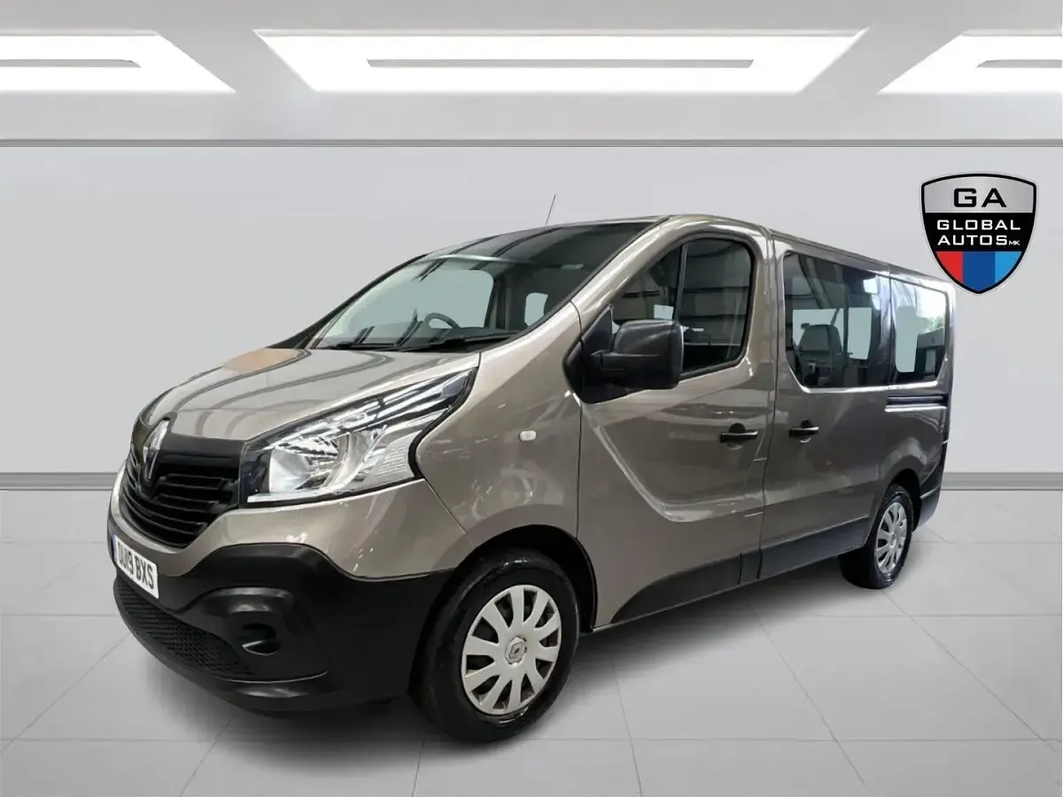 Begagnad Renault Trafic Business 2019 Beige Minibuss