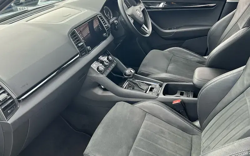 Begagnad Skoda Karoq SE L 150 HK (110 kW) 2021 SUV