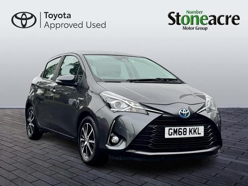 Grey Used 2019 Toyota Yaris Hybrid Hatchback | £11,000 (Fair price) - Image 1/2