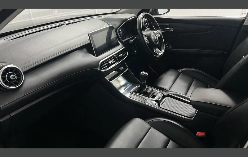 Used MG HS SE 159 HP (116 kW) 2024 Black SUV