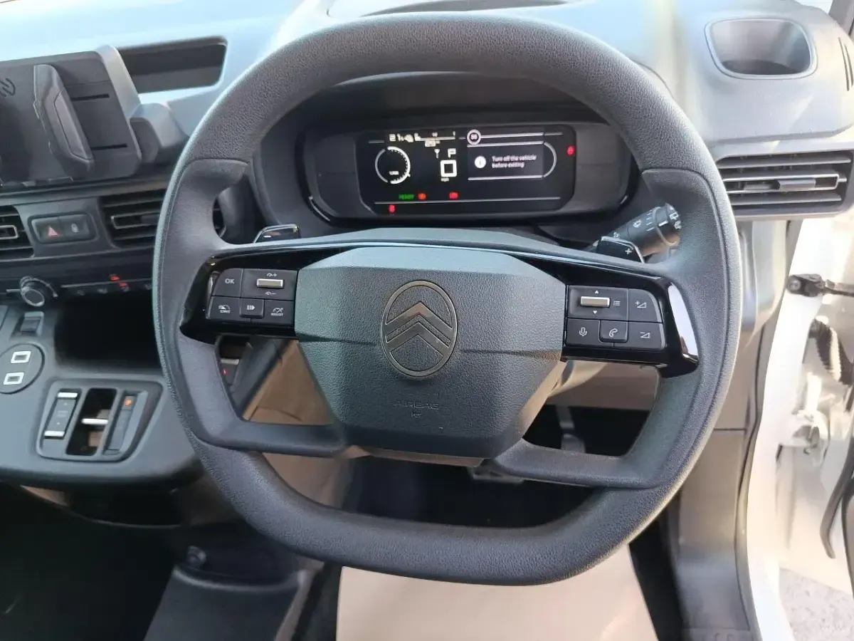Used Citroën Berlingo 98 kW (134 HP) 2025 White MPV