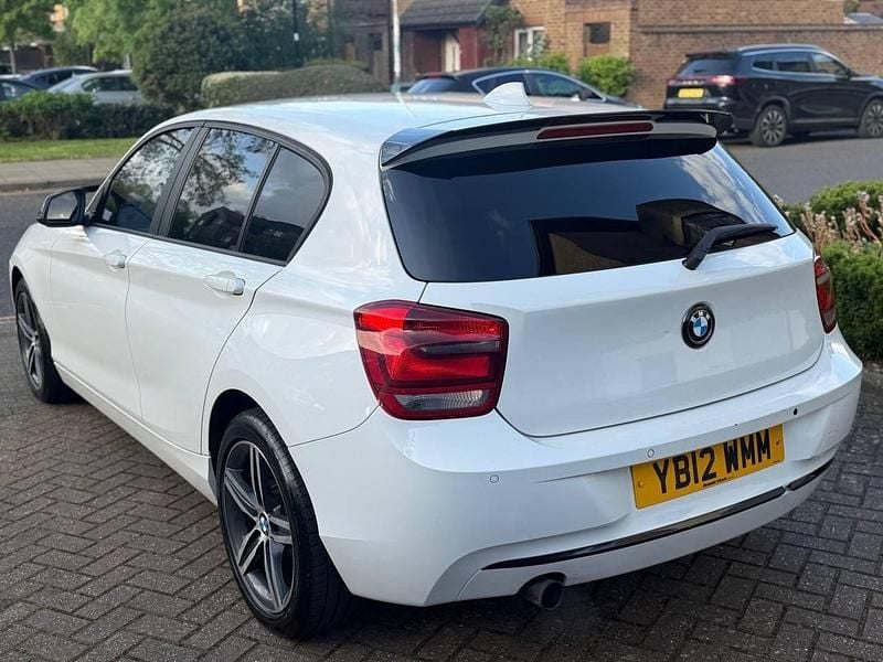 Used BMW 118 Sport Line 2012 White Hatchback