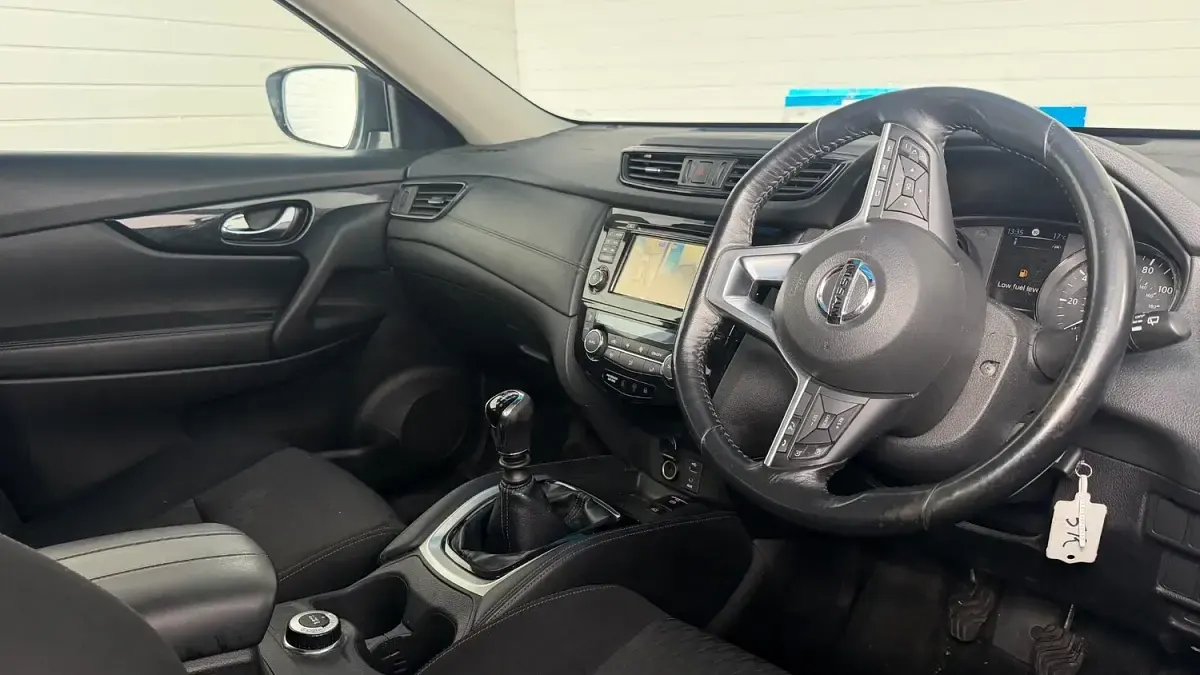 Used Nissan X-Trail Acenta Premium 150 HP (110 kW) 2019 Silver SUV