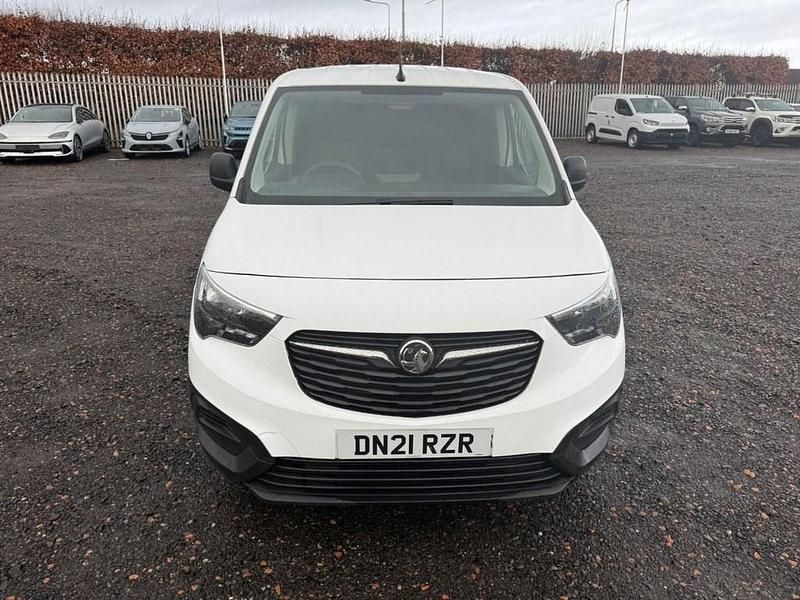 Gebraucht Vauxhall Combo 100 PS (73 kW) 2021 Weiß Van