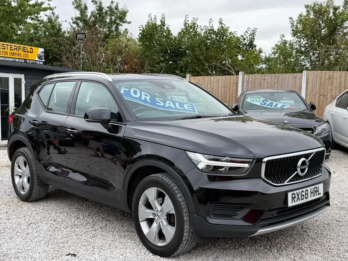 Used Volvo XC40 Momentum 150 HP (110 kW) 2018 Black SUV