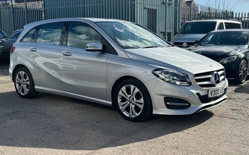 Used Mercedes B200 Executive 156 HP (114 kW) 2017 Silver MPV