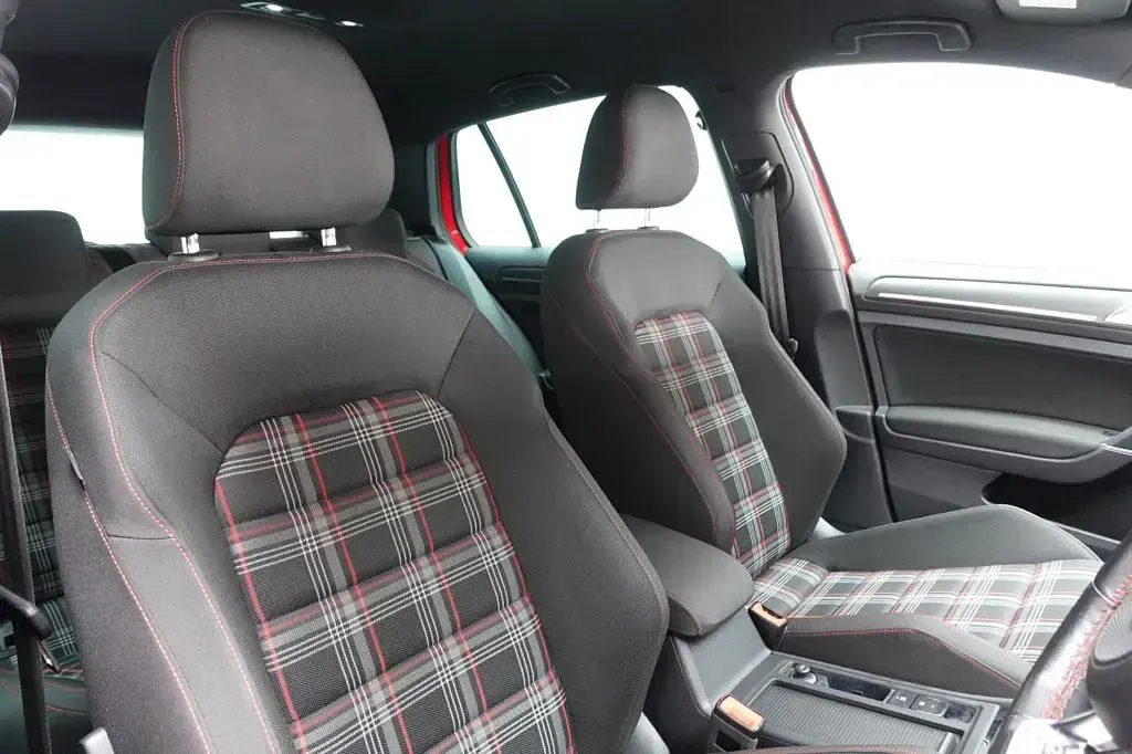 Used VW Golf VII GTI 245 HP (180 kW) 2019 Red Hatchback