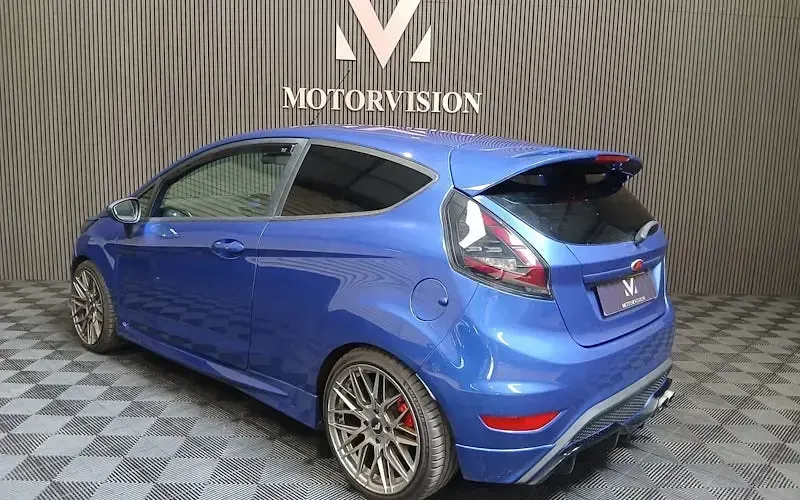 Used Ford Fiesta ST 182 HP (133 kW) 2016 Blue Hatchback