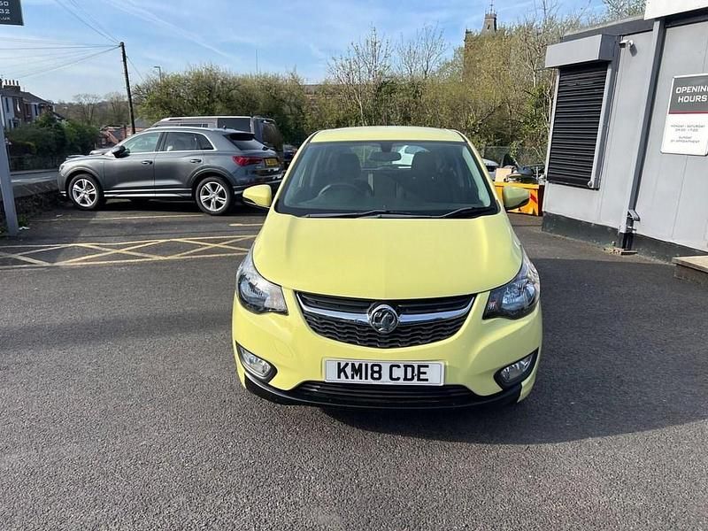 Second-hand Vauxhall Viva 75 CP (55 kW) 2018 Verde Hatchback
