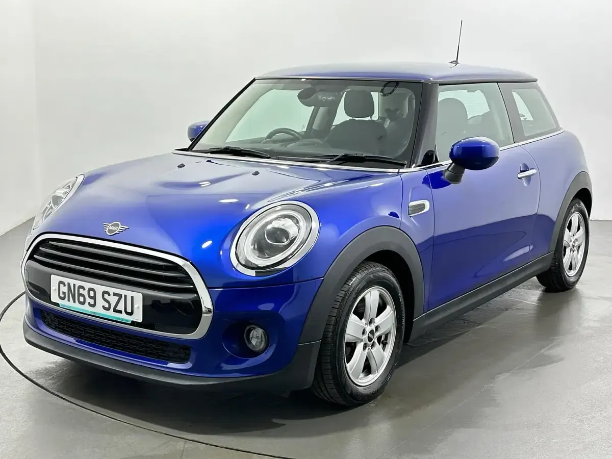 Used Mini Cooper Classic 2019 Blue Hatchback