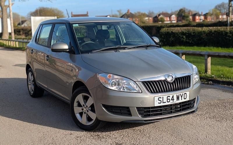 Used Skoda Fabia SE 69 HP (50 kW) 2014 Beige Hatchback