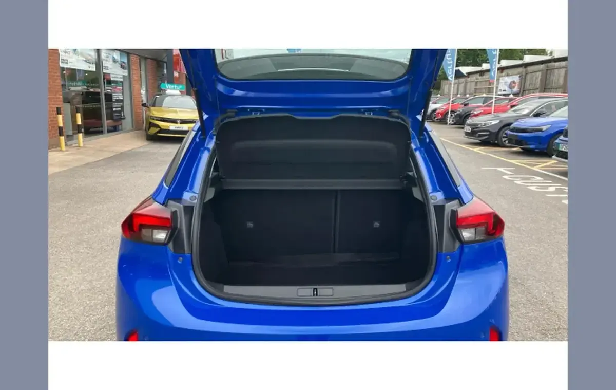 Used Vauxhall Corsa Design Edition 99 HP (72 kW) 2023 Blue Hatchback