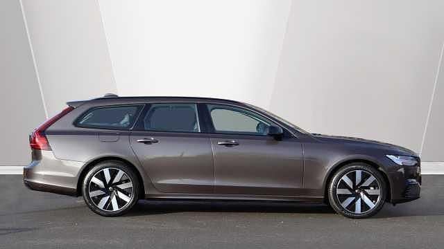 Used Volvo V90 Plus 350 HP (257 kW) 2025 Estate