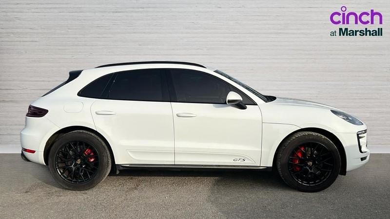 Used Porsche Macan 360 HP (264 kW) 2016 White SUV