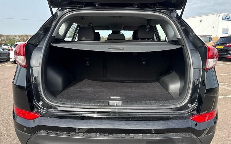 Used Hyundai Tucson SE 132 HP (97 kW) 2017 Black SUV