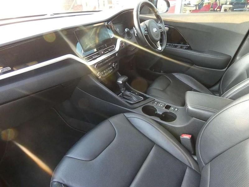 Used Kia Niro 141 HP (103 kW) 2020 Blue SUV
