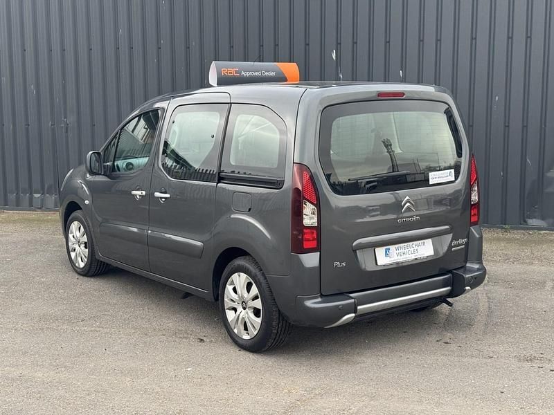 Used Citroën Berlingo 90 HP (66 kW) 2015 Grey MPV