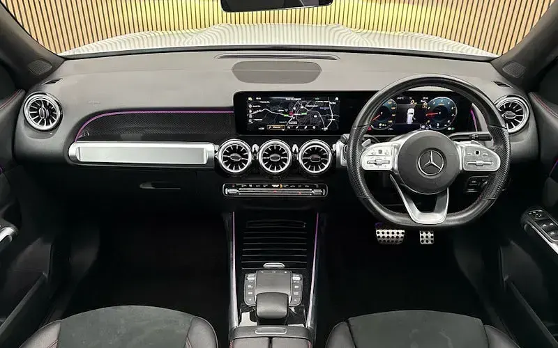Used Mercedes GLB200 AMG Line Premium Plus 163 HP (119 kW) 2023 White SUV