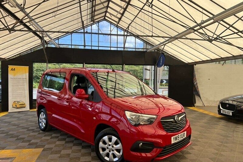 Red Used 2019 Vauxhall Combo S MPV | £10,500 (Super price) - Image 1/1